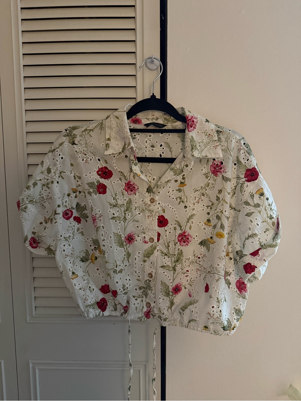 Zara White Eyelet Floral Crop Top with Multicolor Blooms